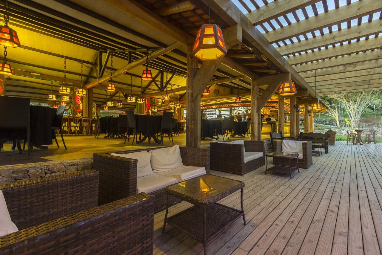 Hotel Atalaia Do Mariscal Бомбиняс Екстериор снимка